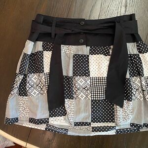 Speechless size 7 excellent condition NWOT button and zip closure tie belt